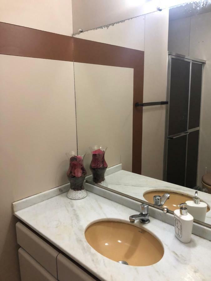 Apartamento Em Frente A Praia 卡波布里奥 外观 照片